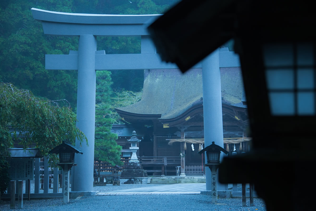 小國神社社殿